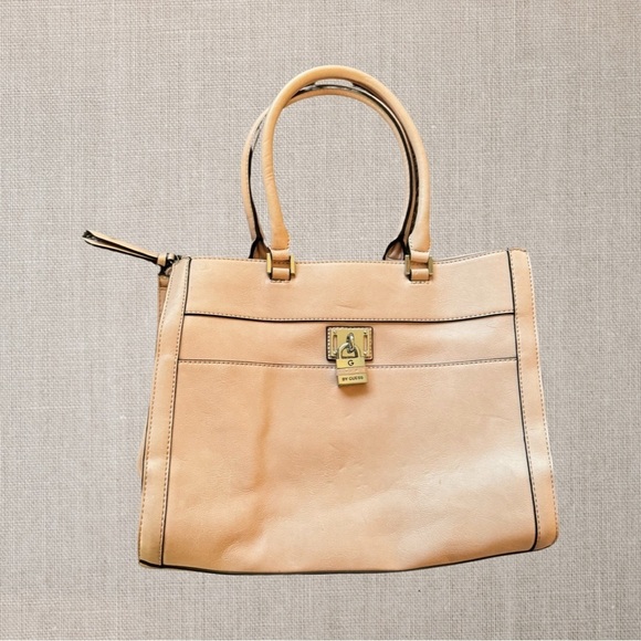 GUESS Tote Stye Handbag - Picture 1 of 16